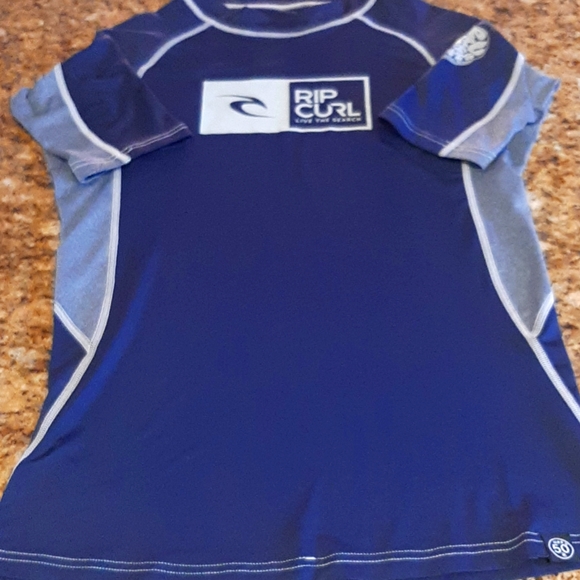 Ripcurl rash guard - Picture 1 of 3